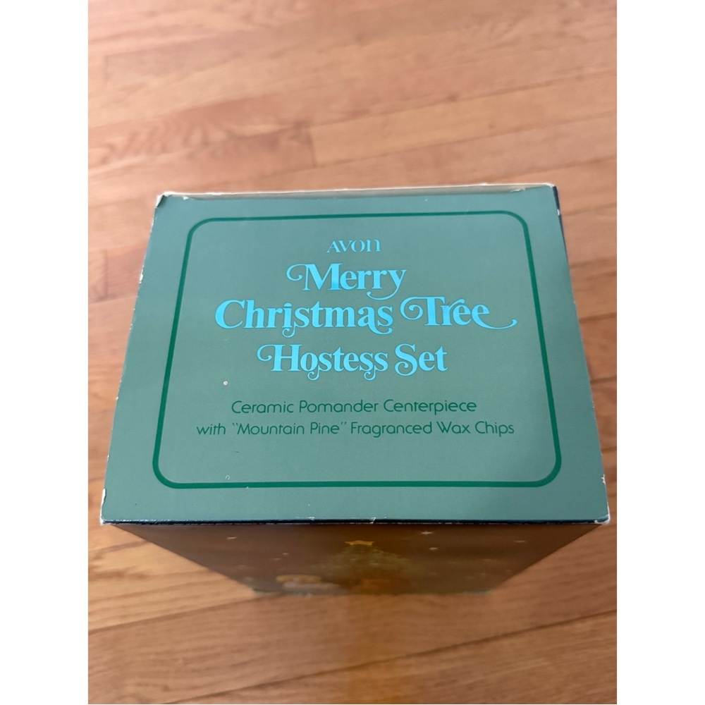 Avon Vintage 1979 Merry Christmas Tree Hostess Set - New in Box - Picture 5 of 5